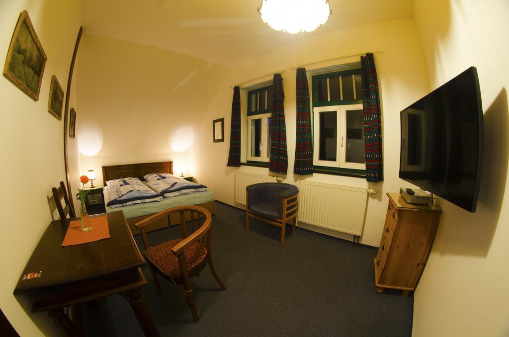 Hotel Novopacké Sklepy à Nová Paka Chambre photo