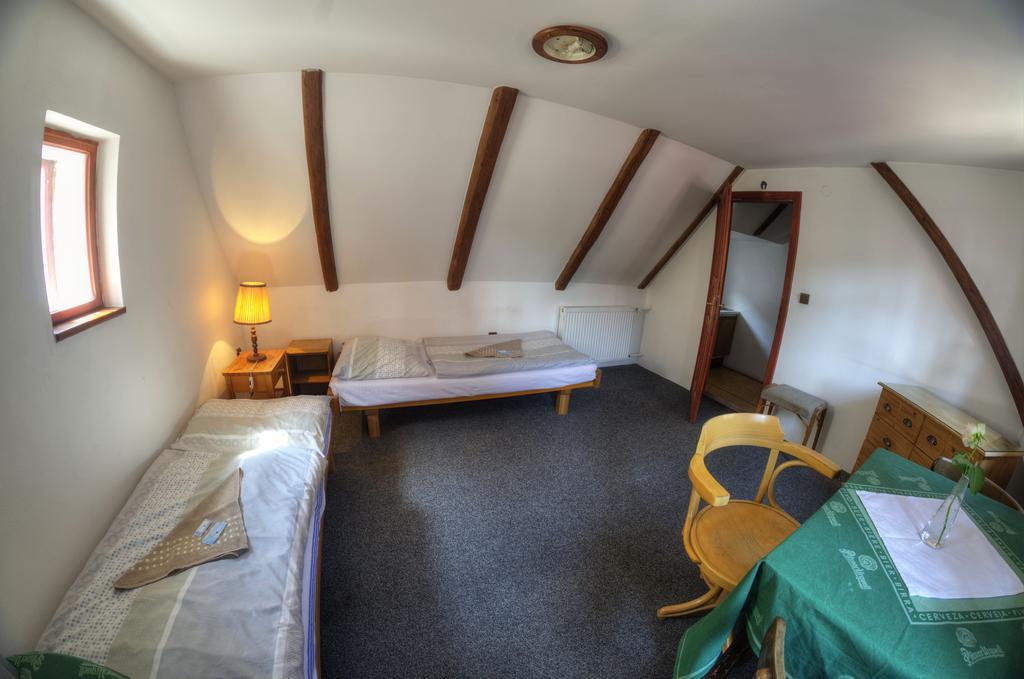 Hotel Novopacké Sklepy à Nová Paka Extérieur photo